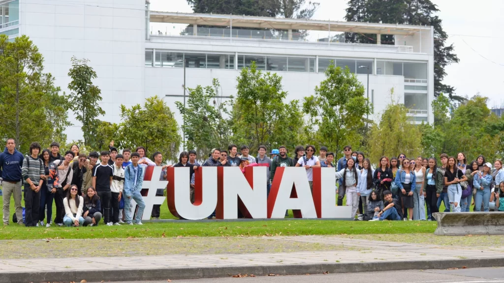 Estudiantes Univérsate en la Universidad Nacional de Colombia sede Bogotá